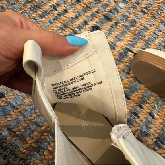 Elegant Cream Ankle Boots with Chunky Heel - Picture 7 of 7